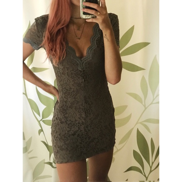 Kimchi Blue Scallop Lace Dress - Picture 2 of 4